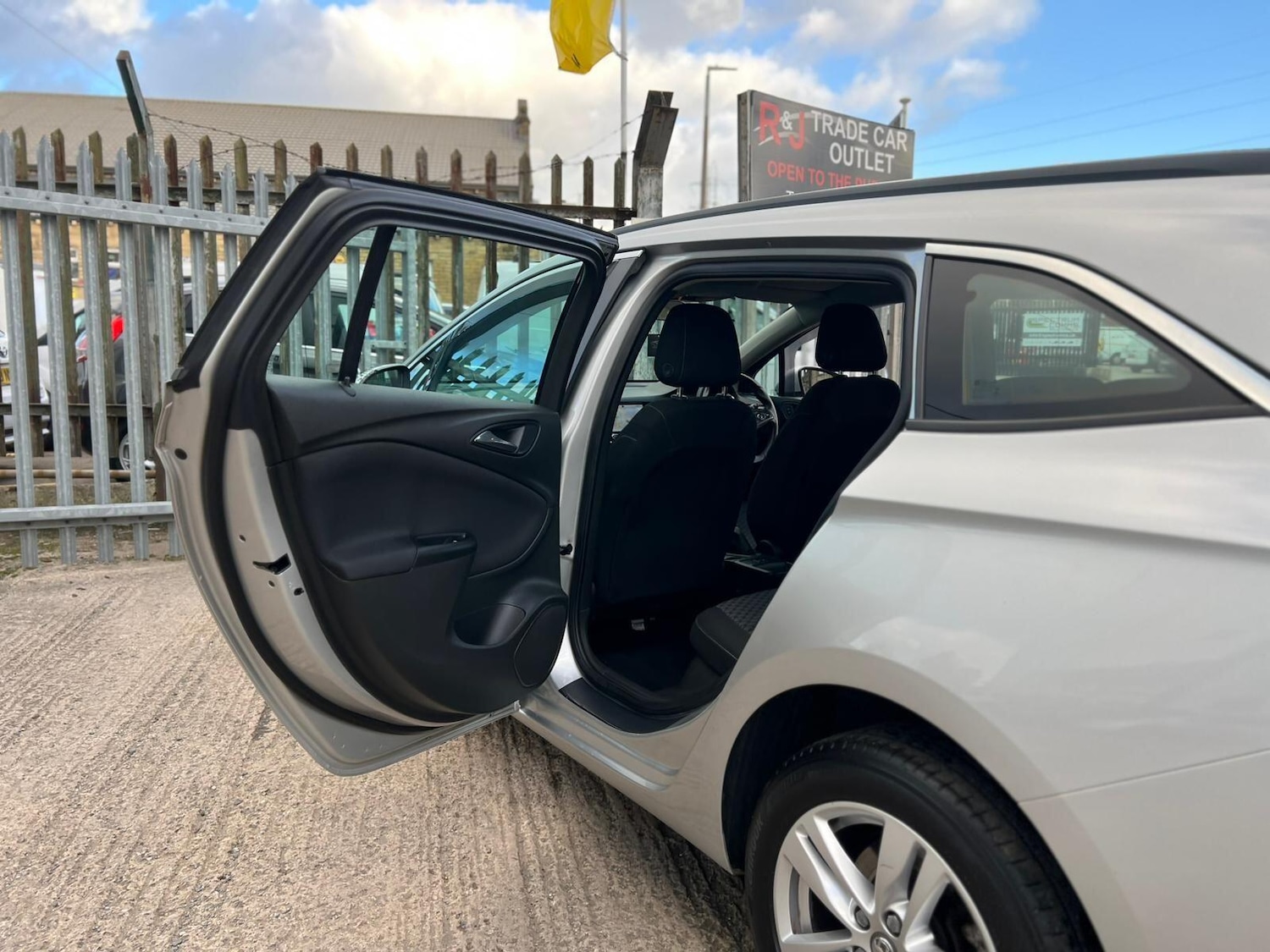 Used Vauxhall Astra for sale - 76408512: Photo 60