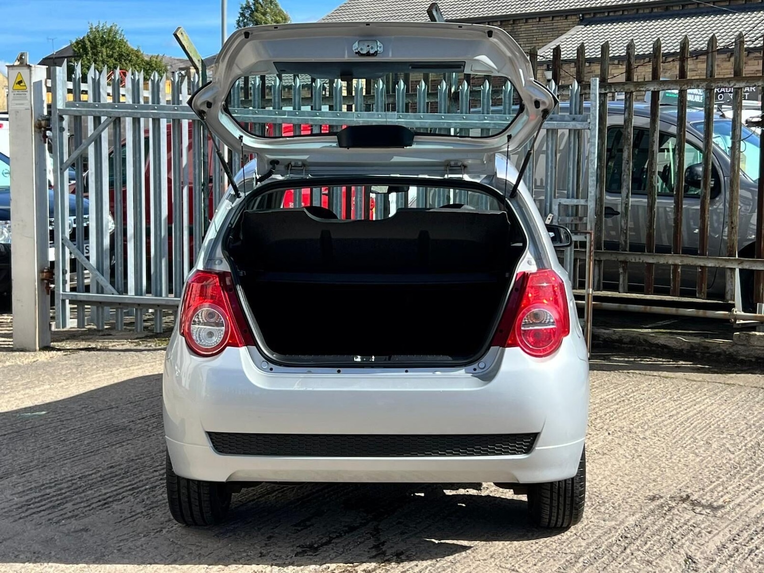 Used Chevrolet Aveo 2011 for sale - 77249740: Photo 15