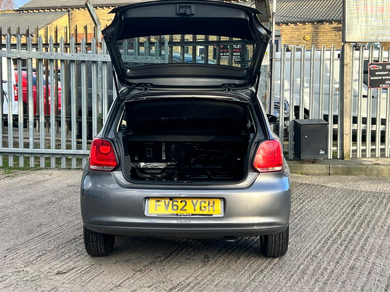 Used Volkswagen Polo 2012 for sale - 77015545: Photo 14