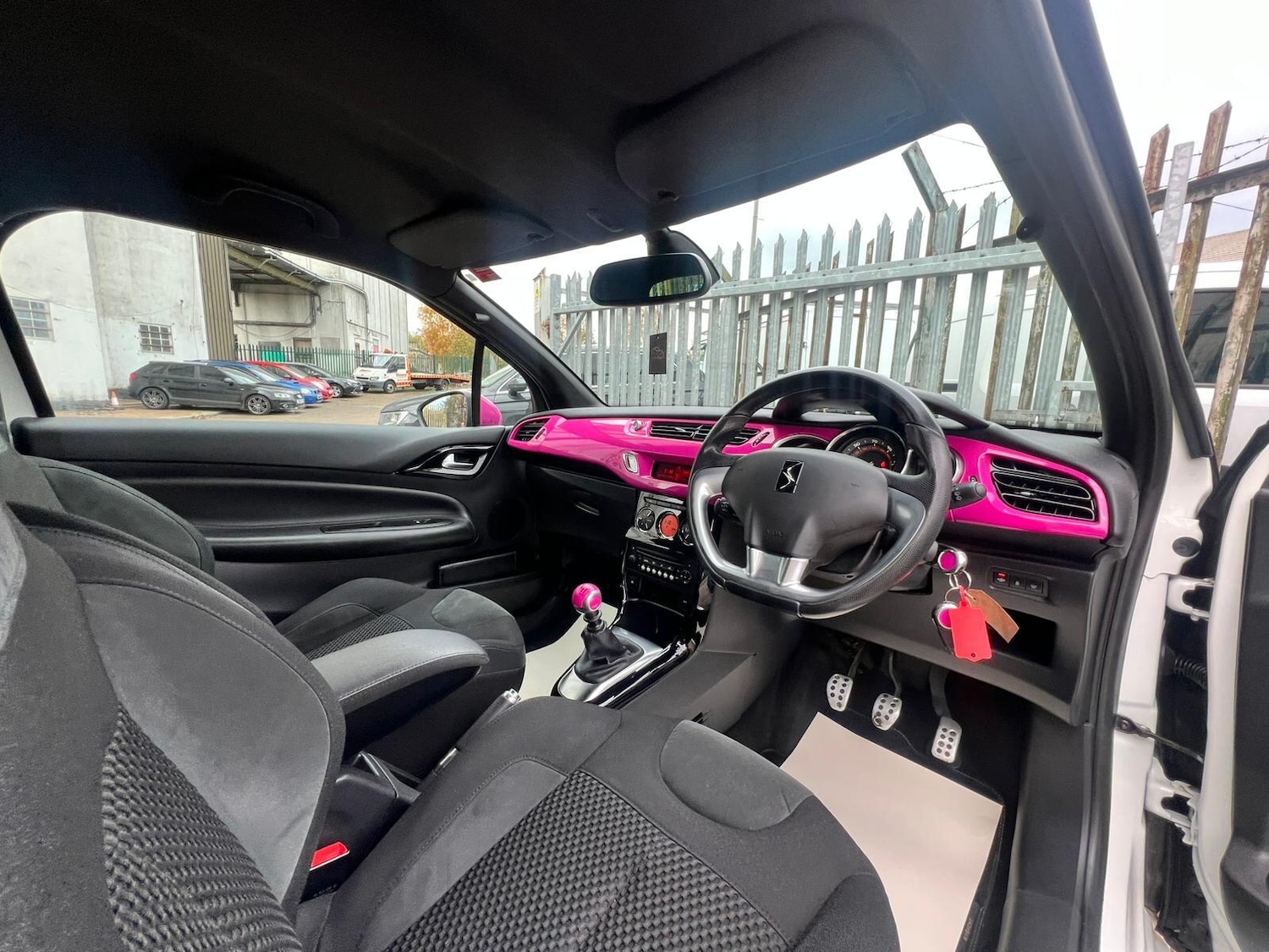 Used Citroen DS3 2014 for sale - 76485653: Photo 33