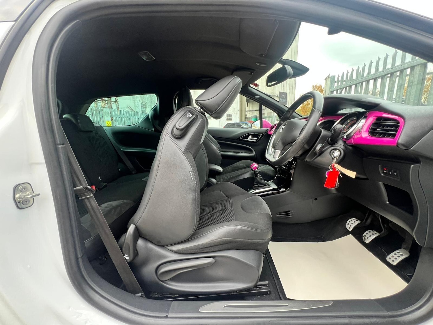 Used Citroen DS3 2014 for sale - 76485653: Photo 44