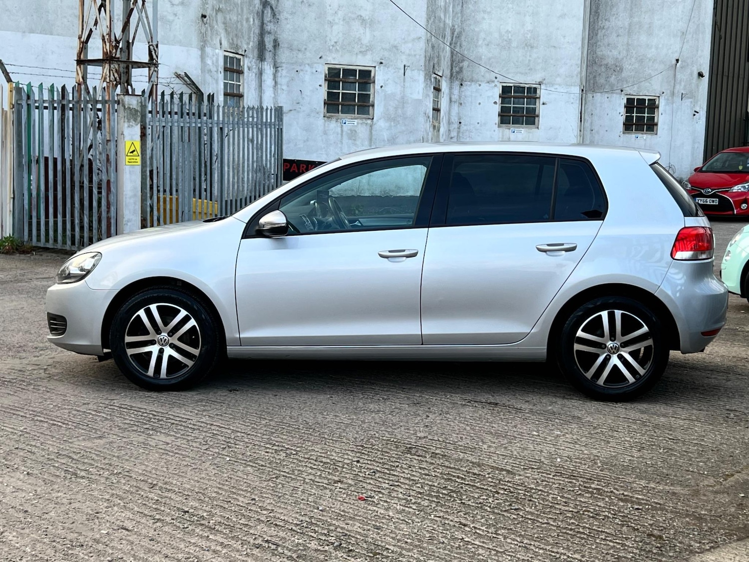 Used Volkswagen Golf for sale - 77049801: Photo 12