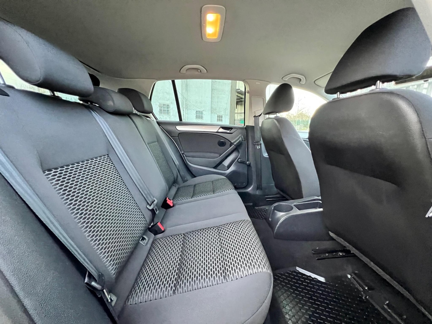 Used Volkswagen Golf 2011 for sale - 76992879: Photo 41