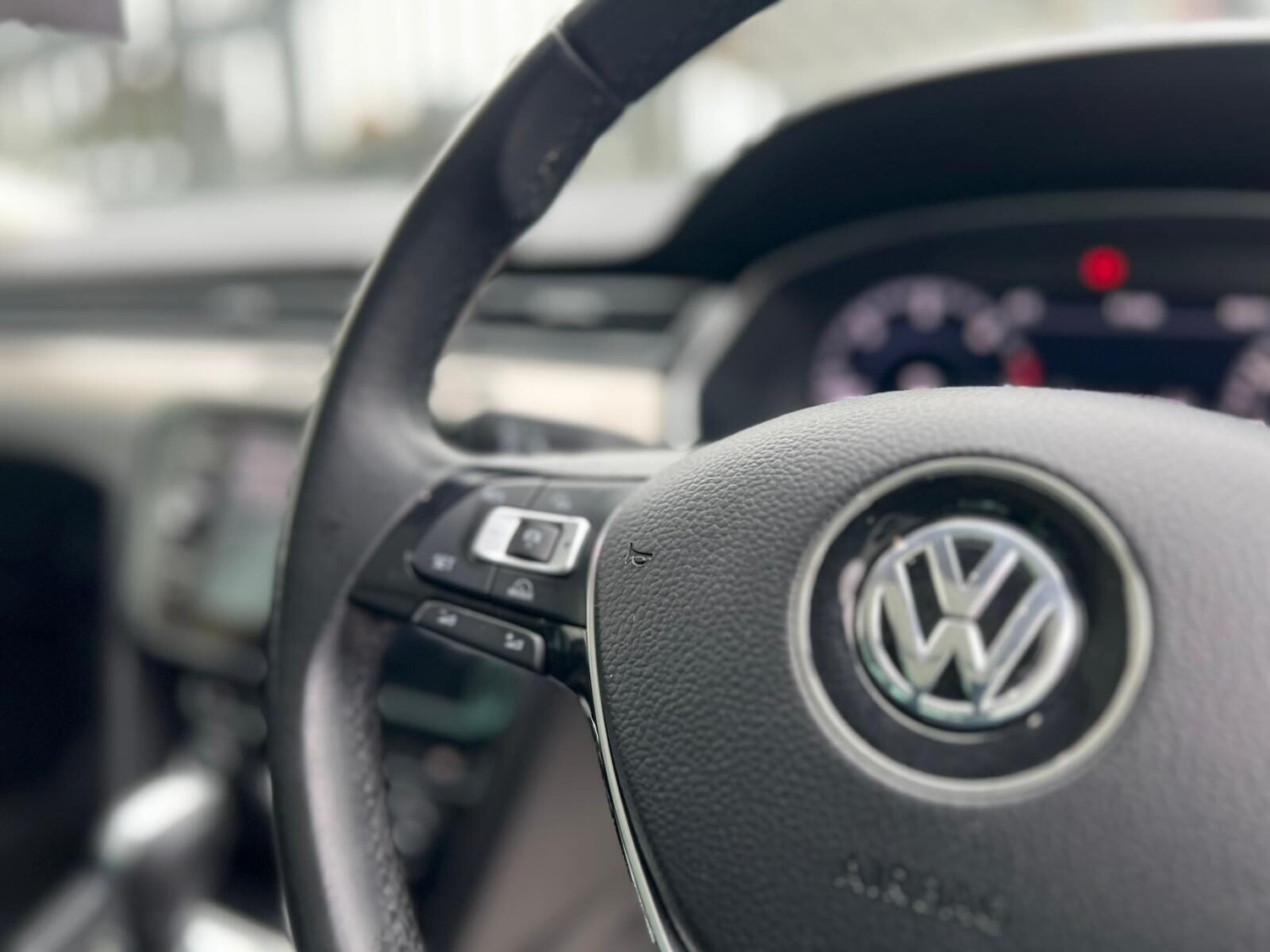 Used Volkswagen Passat 2018 for sale - 77703332: Photo 44