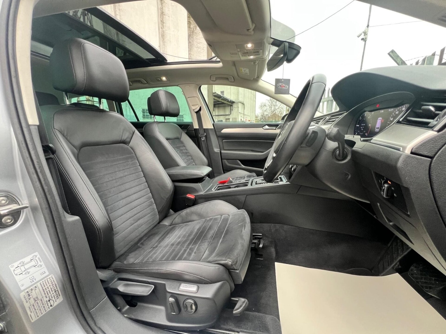 Used Volkswagen Passat 2018 for sale - 77249701: Photo 33