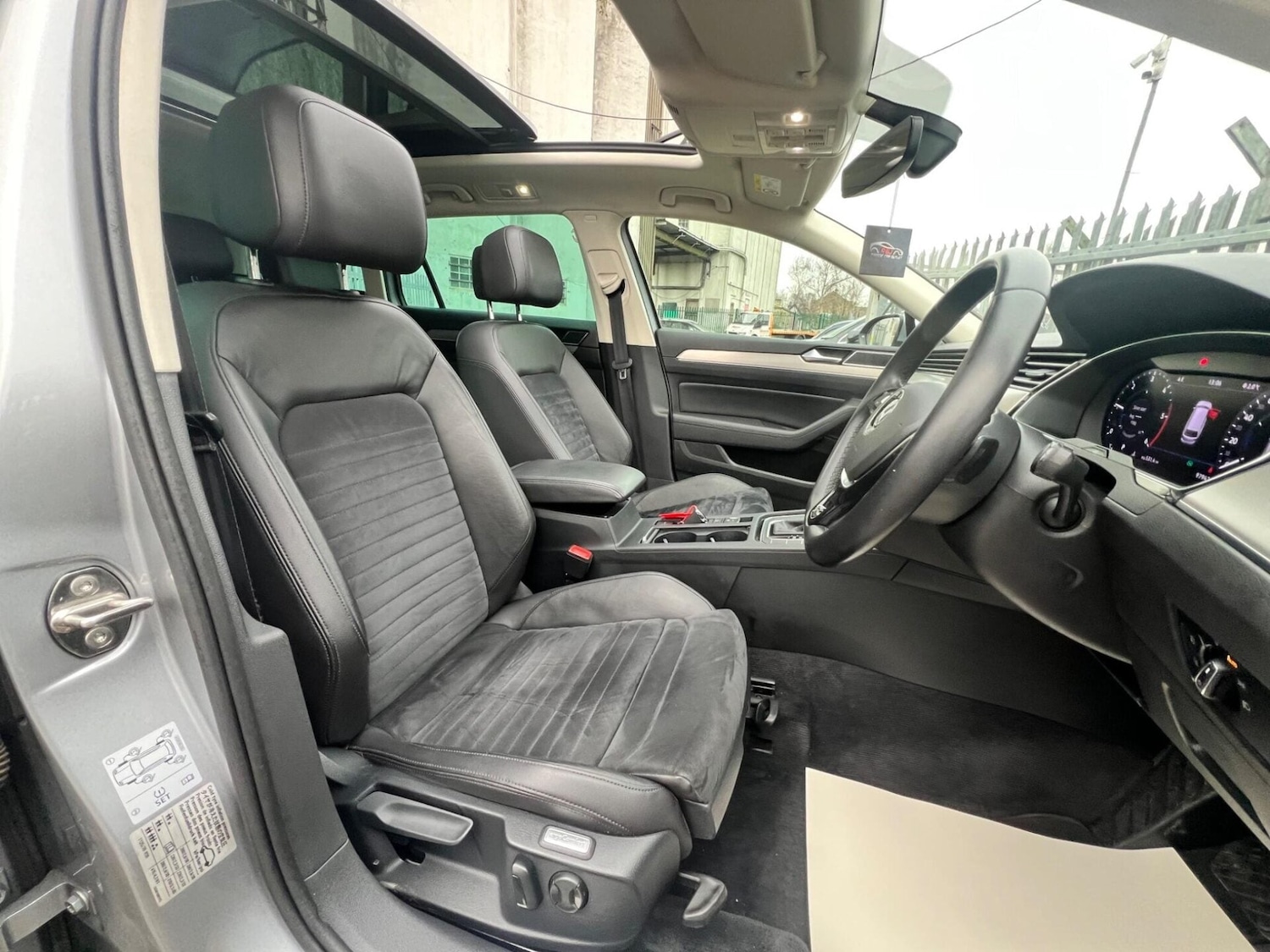 Used Volkswagen Passat 2018 for sale - 77249701: Photo 35