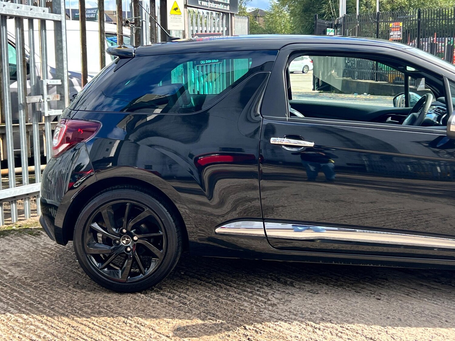 Used Citroen DS3 2015 for sale - 76001149: Photo 14
