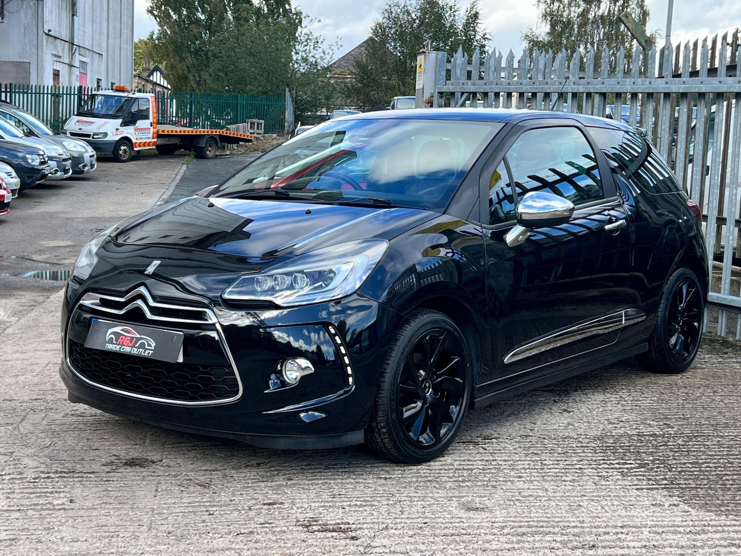 Used Citroen DS3 2015 for sale - 76001149: Photo 3