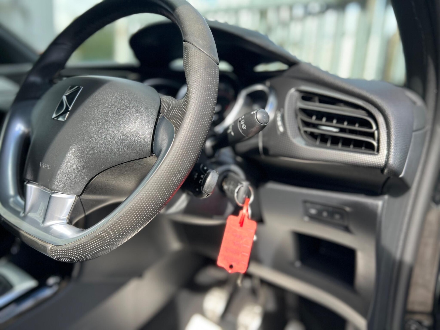 Used Citroen DS3 2015 for sale - 76001149: Photo 34