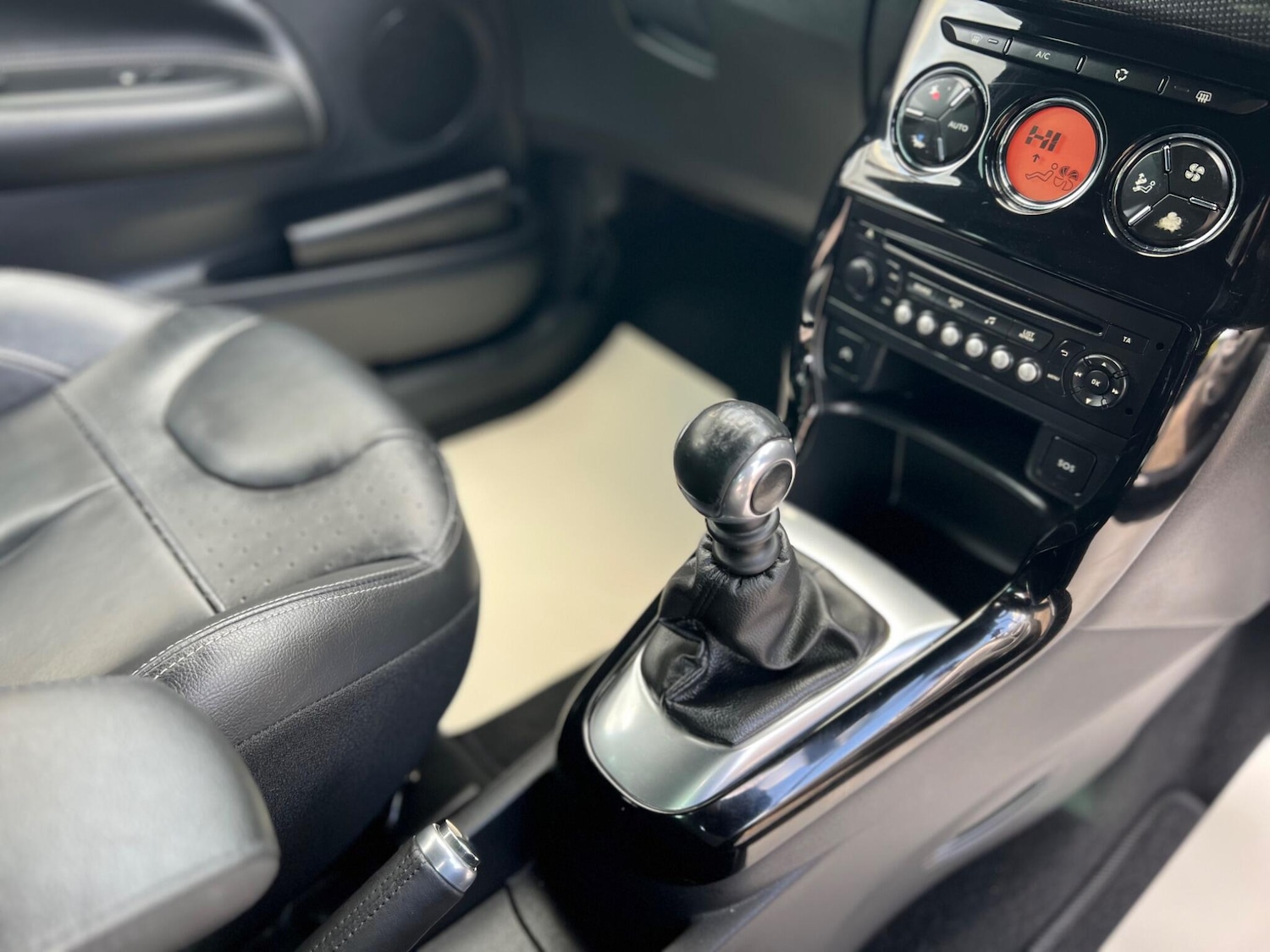 Used Citroen DS3 2015 for sale - 76001149: Photo 37