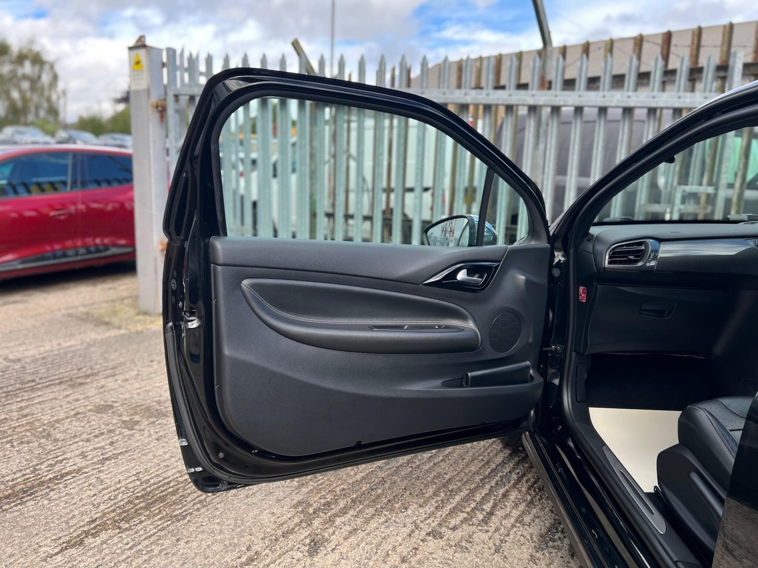 Used Citroen DS3 2015 for sale - 76001149: Photo 61