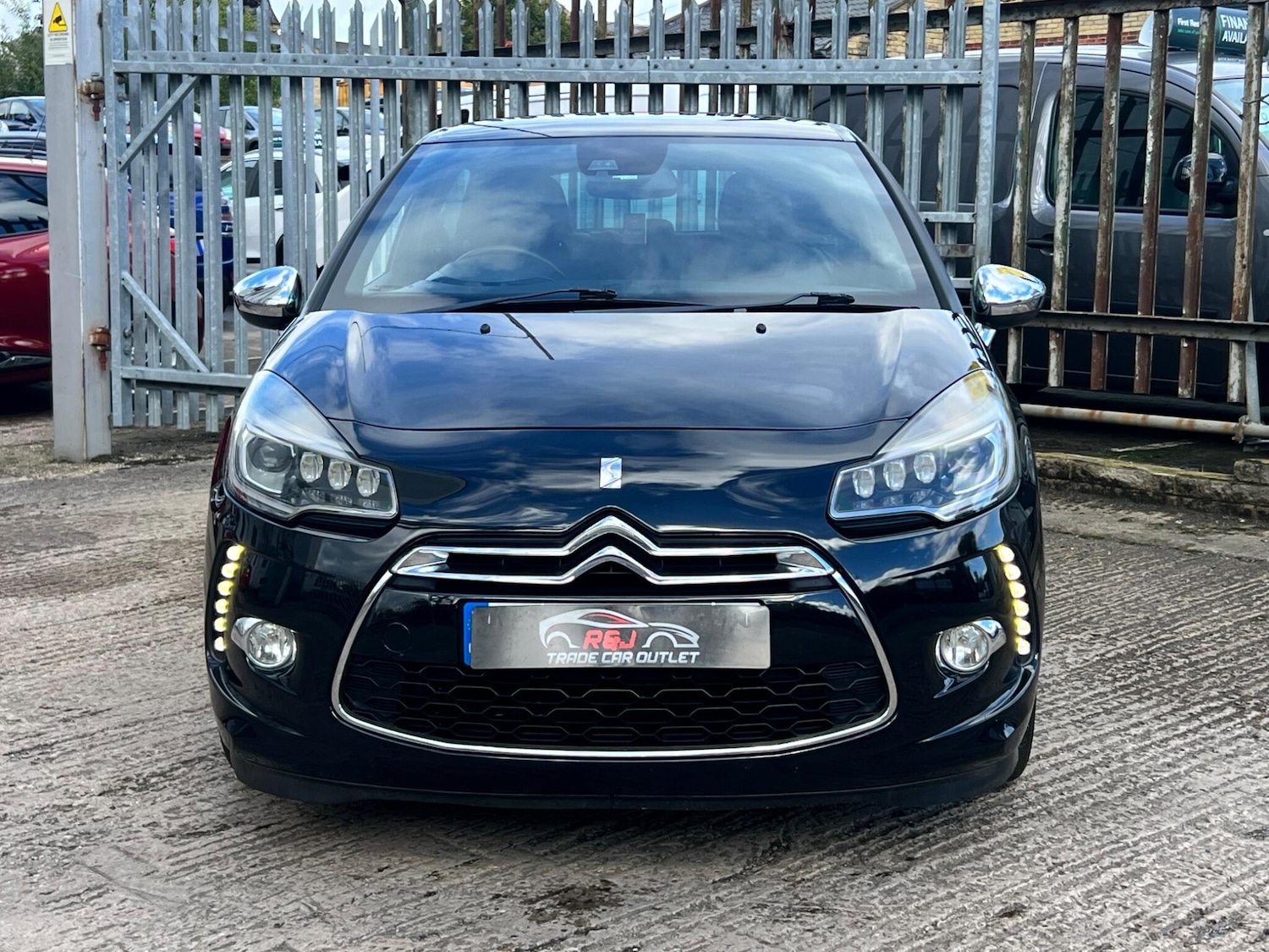 Used Citroen DS3 2015 for sale - 76001149: Photo 7