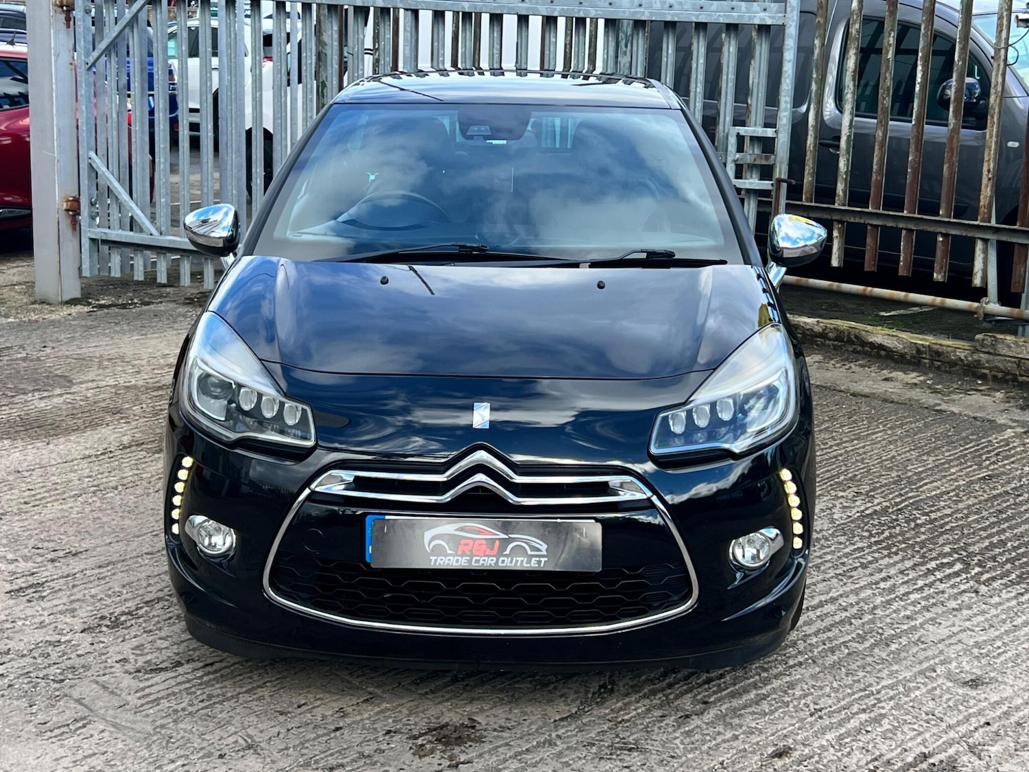 Used Citroen DS3 2015 for sale - 76001149: Photo 8