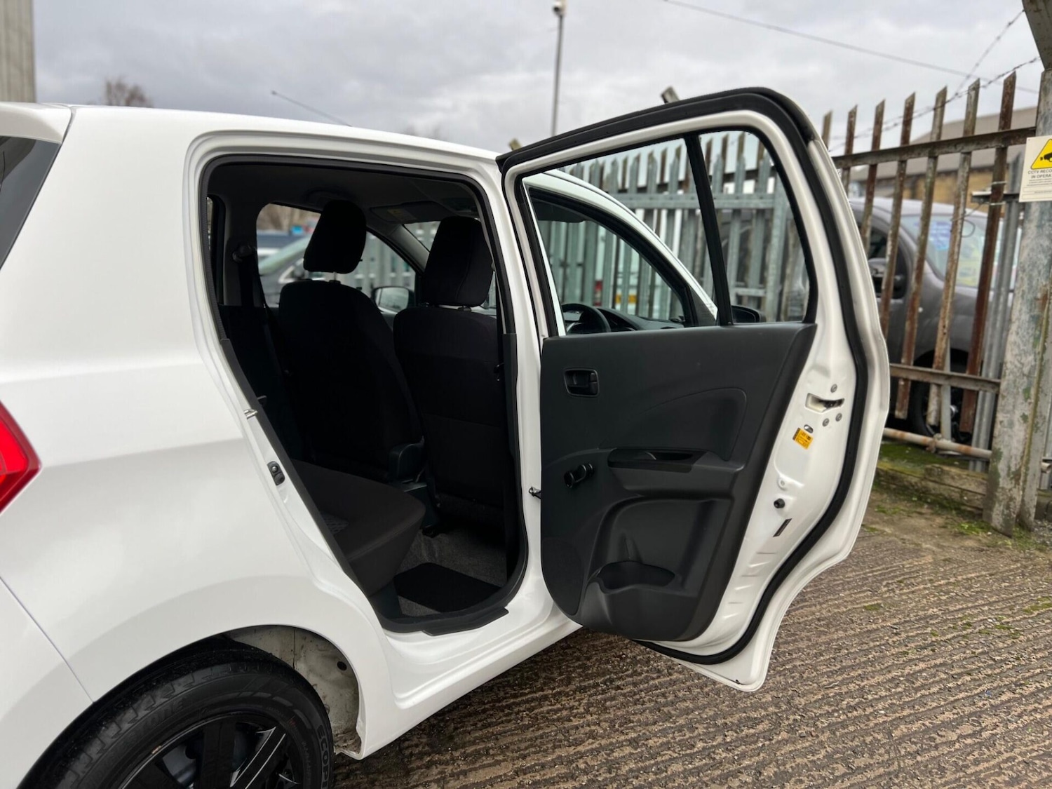 Used Suzuki Celerio 2015 for sale - 77249686: Photo 48