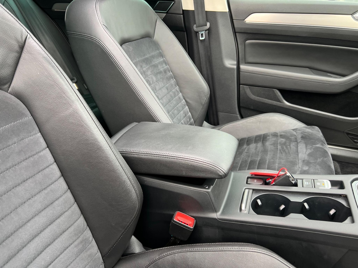 Used Volkswagen Passat 2018 for sale - 77144124: Photo 37