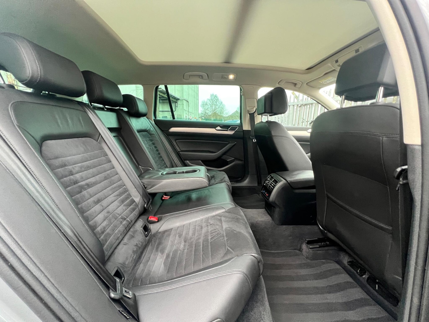 Used Volkswagen Passat 2018 for sale - 77144124: Photo 65