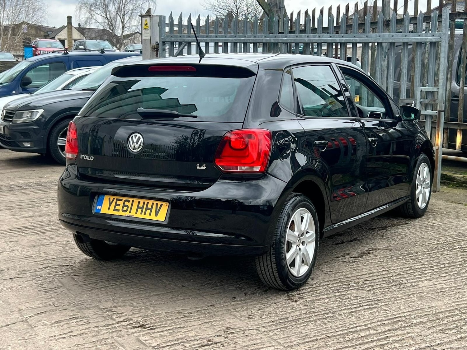Used Volkswagen Polo 2011 for sale - 77631464: Photo 10