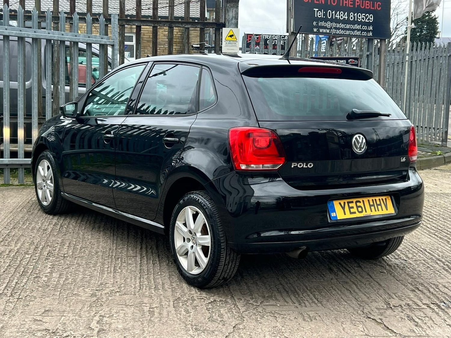 Used Volkswagen Polo 2011 for sale - 77631464: Photo 11