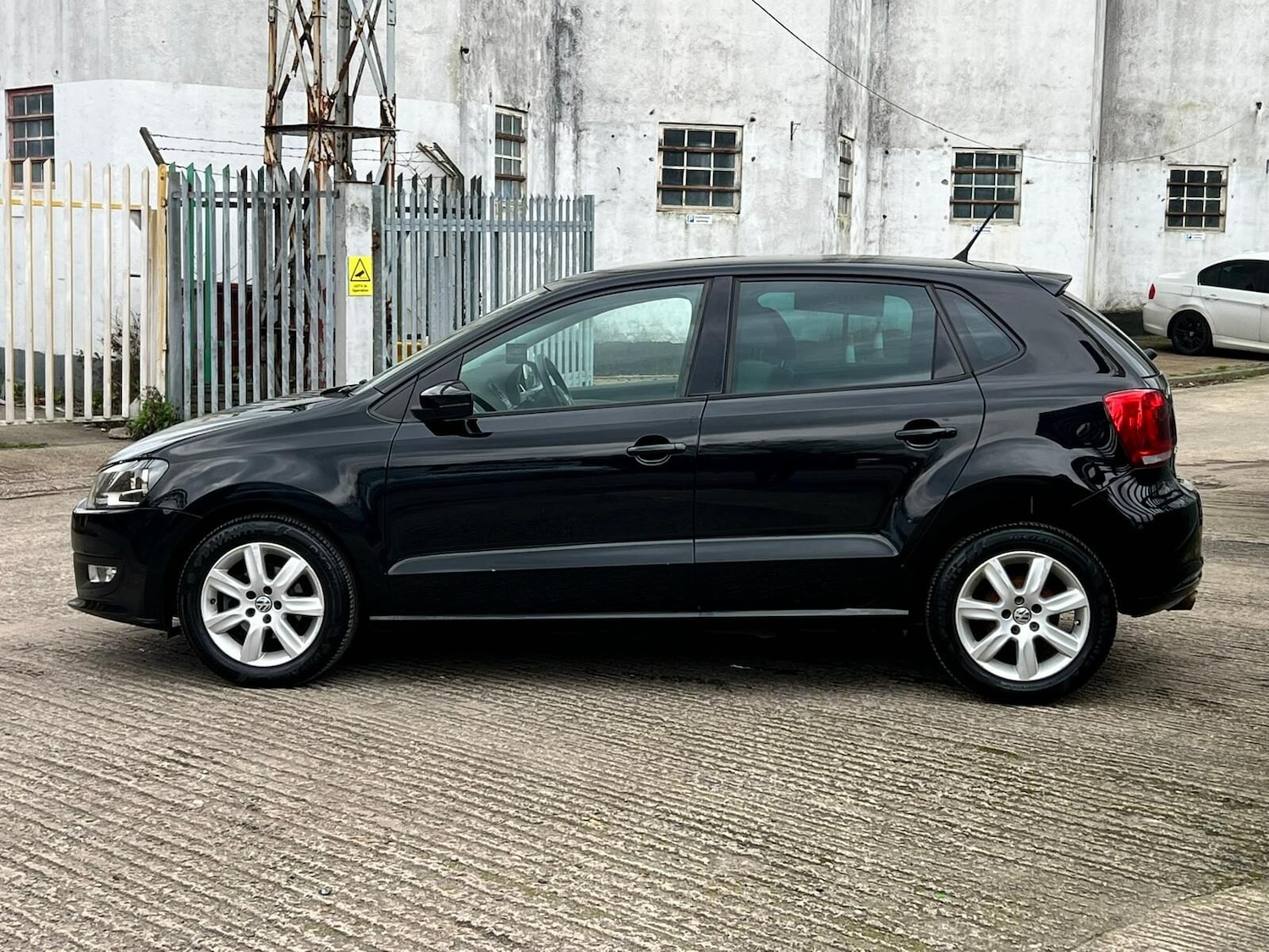 Used Volkswagen Polo 2011 for sale - 77631464: Photo 18