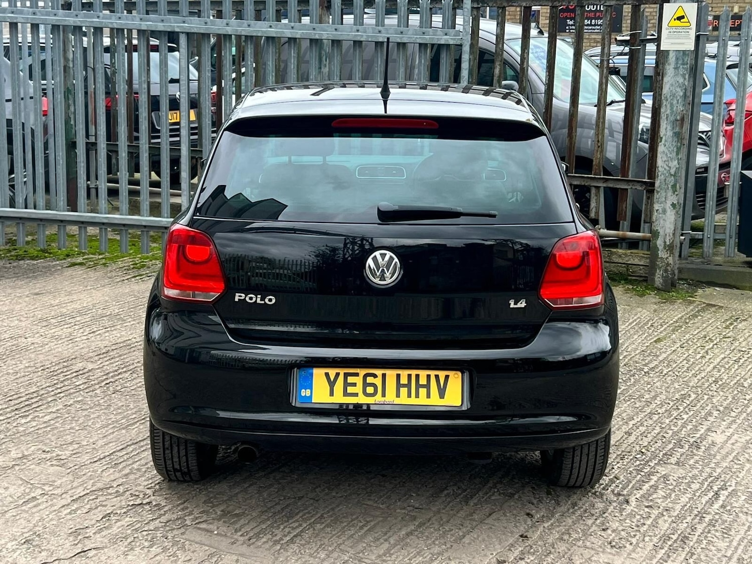 Used Volkswagen Polo 2011 for sale - 77631464: Photo 20