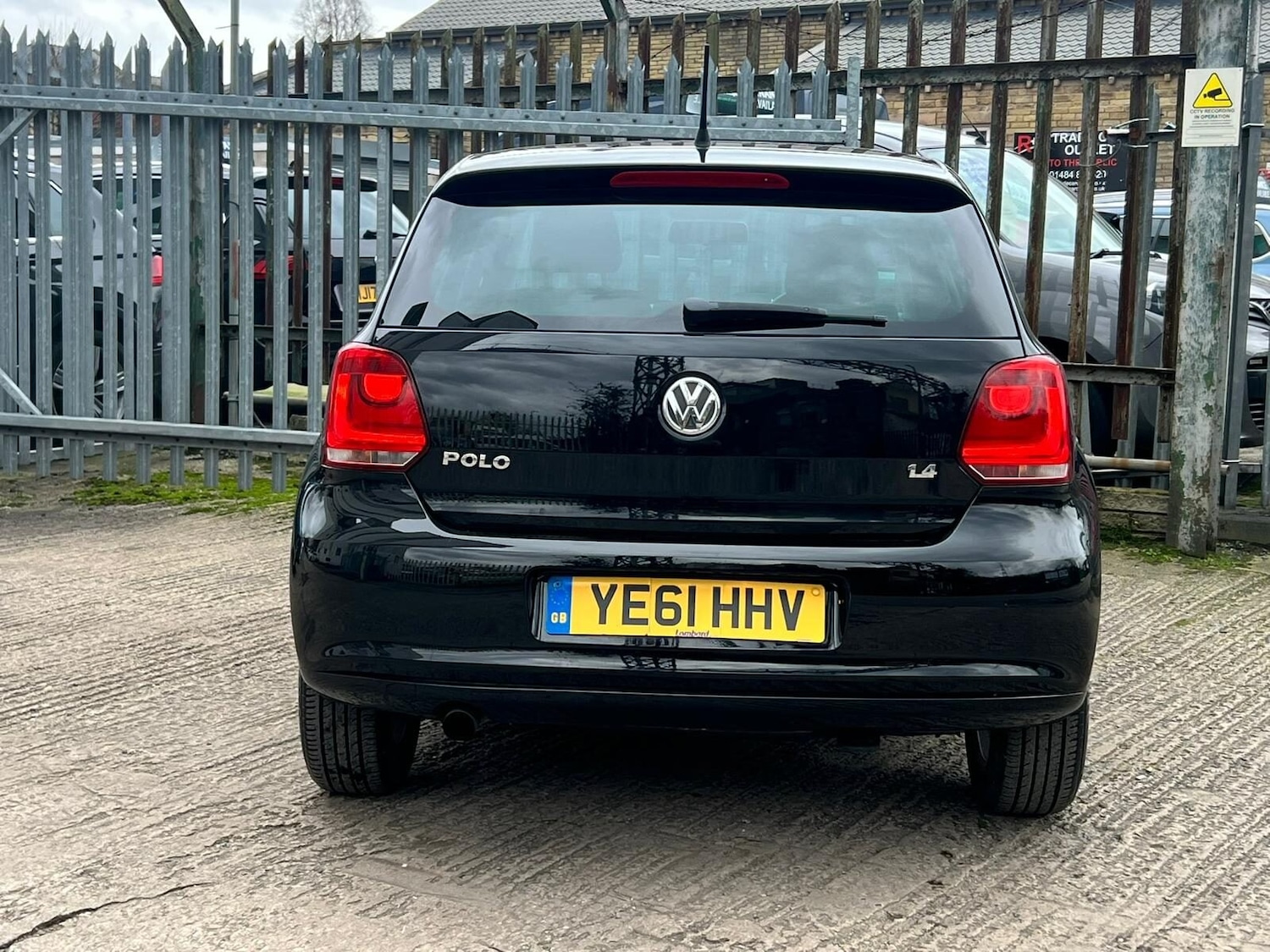 Used Volkswagen Polo 2011 for sale - 77631464: Photo 21