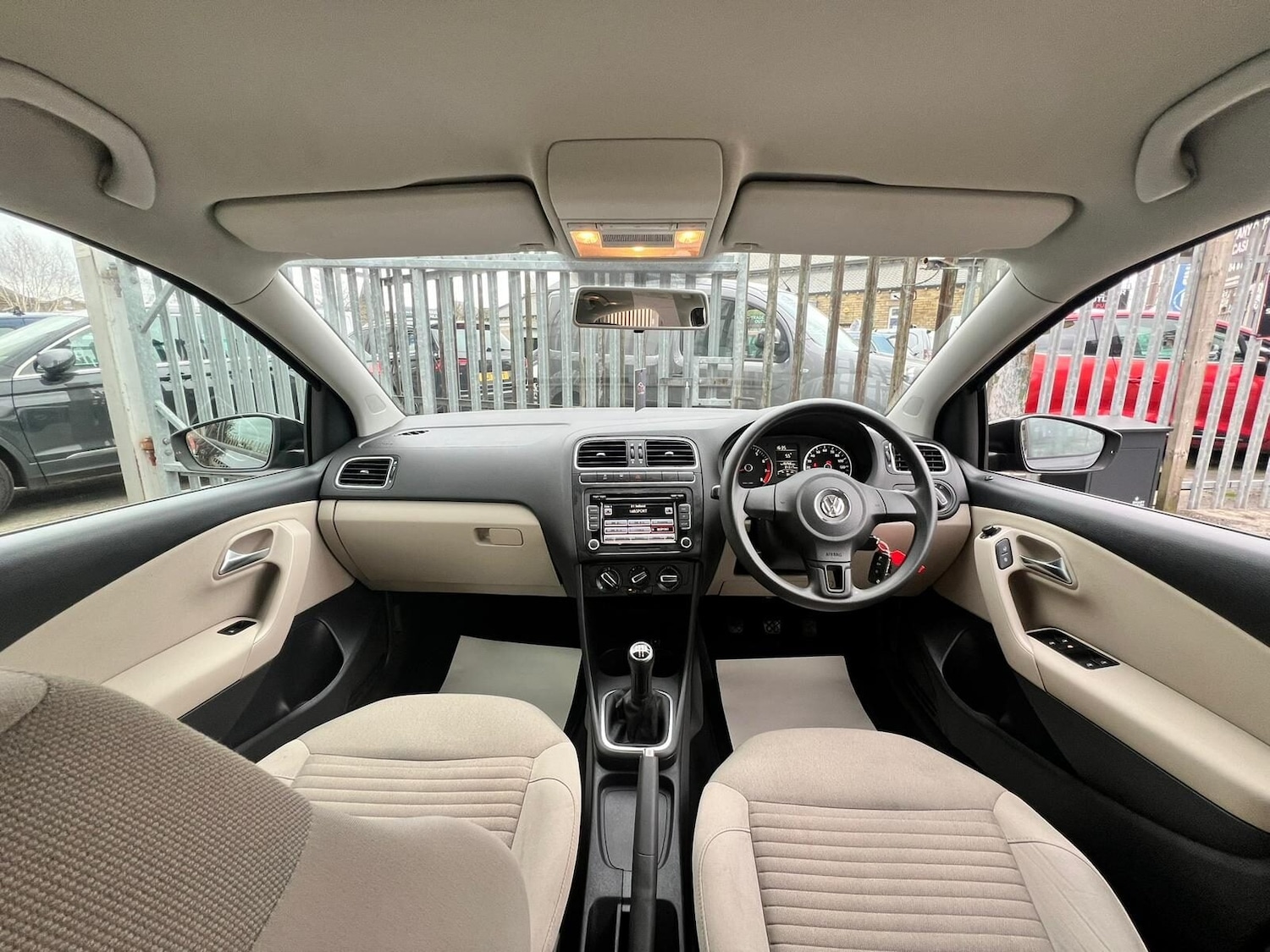 Used Volkswagen Polo 2011 for sale - 77631464: Photo 26