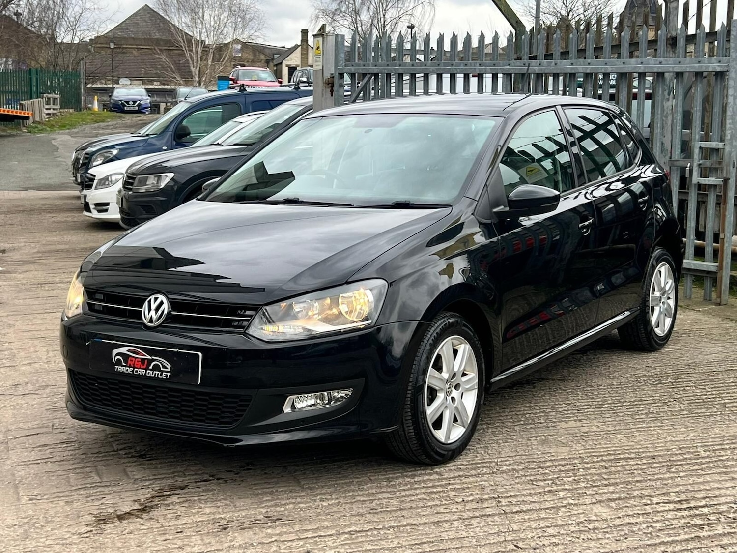 Used Volkswagen Polo 2011 for sale - 77631464: Photo 3