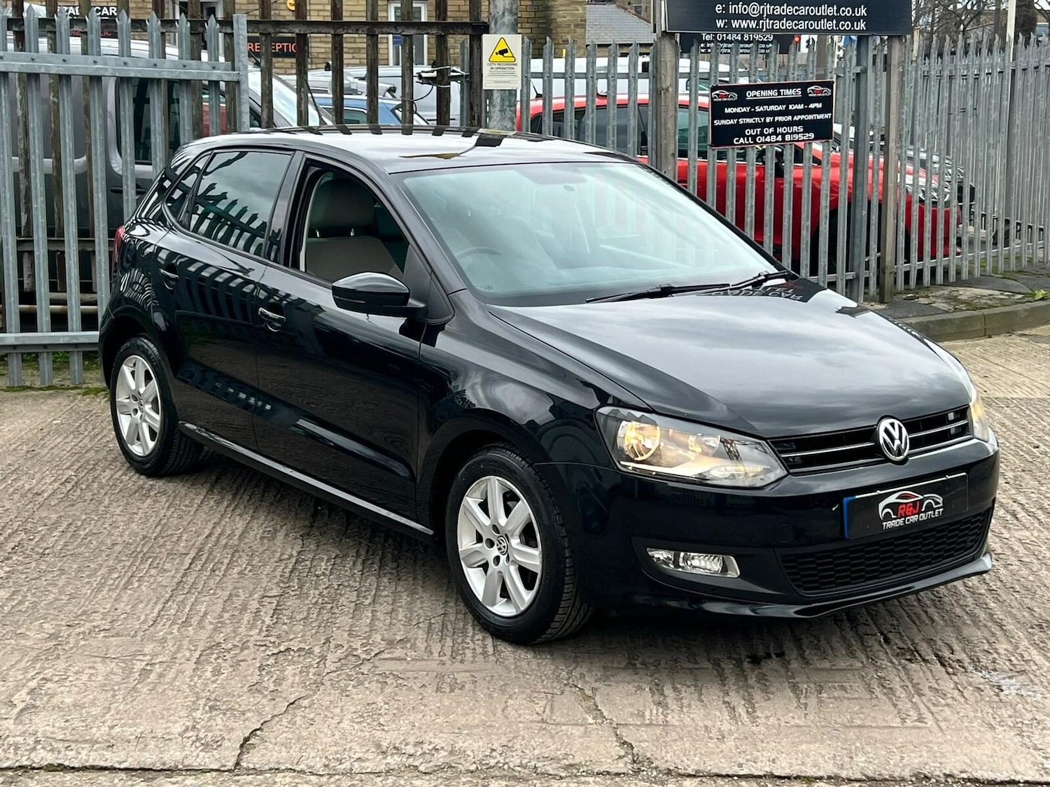Used Volkswagen Polo 2011 for sale - 77631464: Photo 4