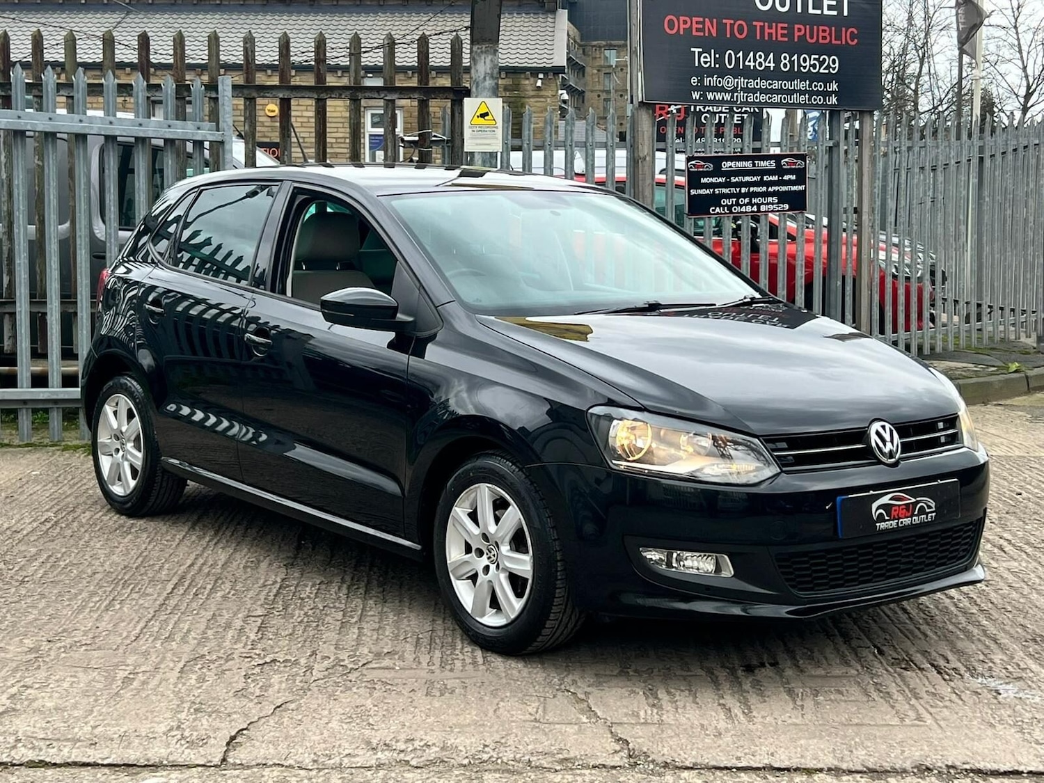 Used Volkswagen Polo 2011 for sale - 77631464: Photo 5