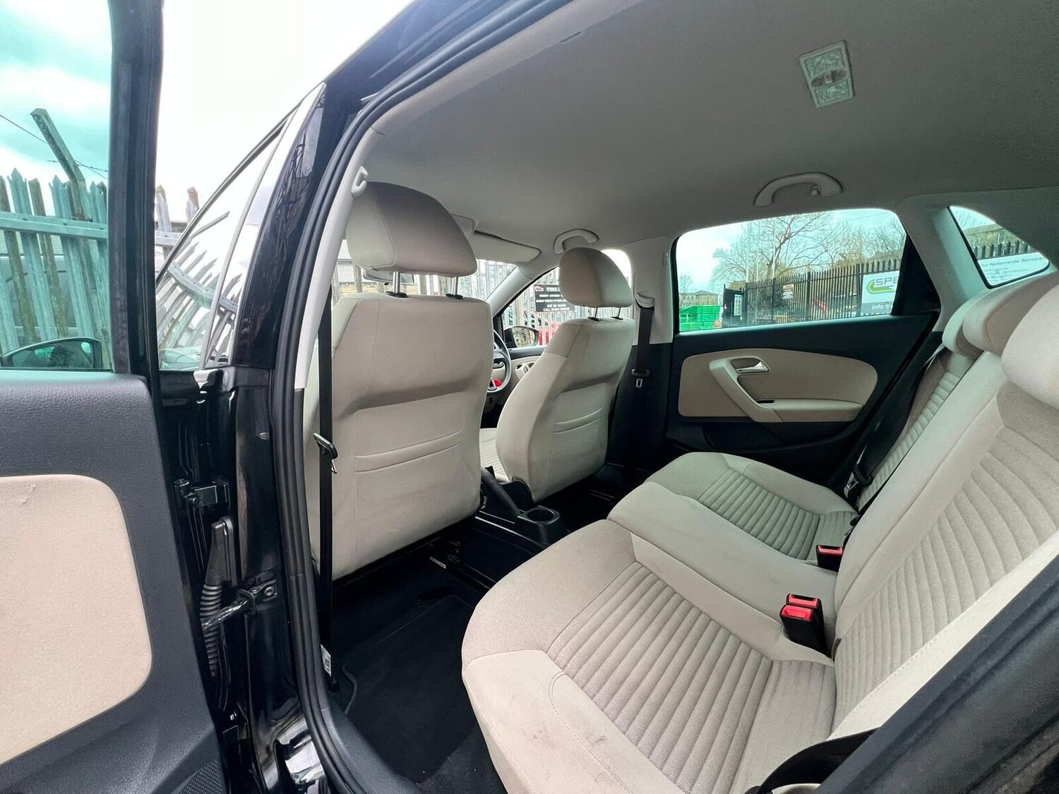 Used Volkswagen Polo 2011 for sale - 77631464: Photo 52