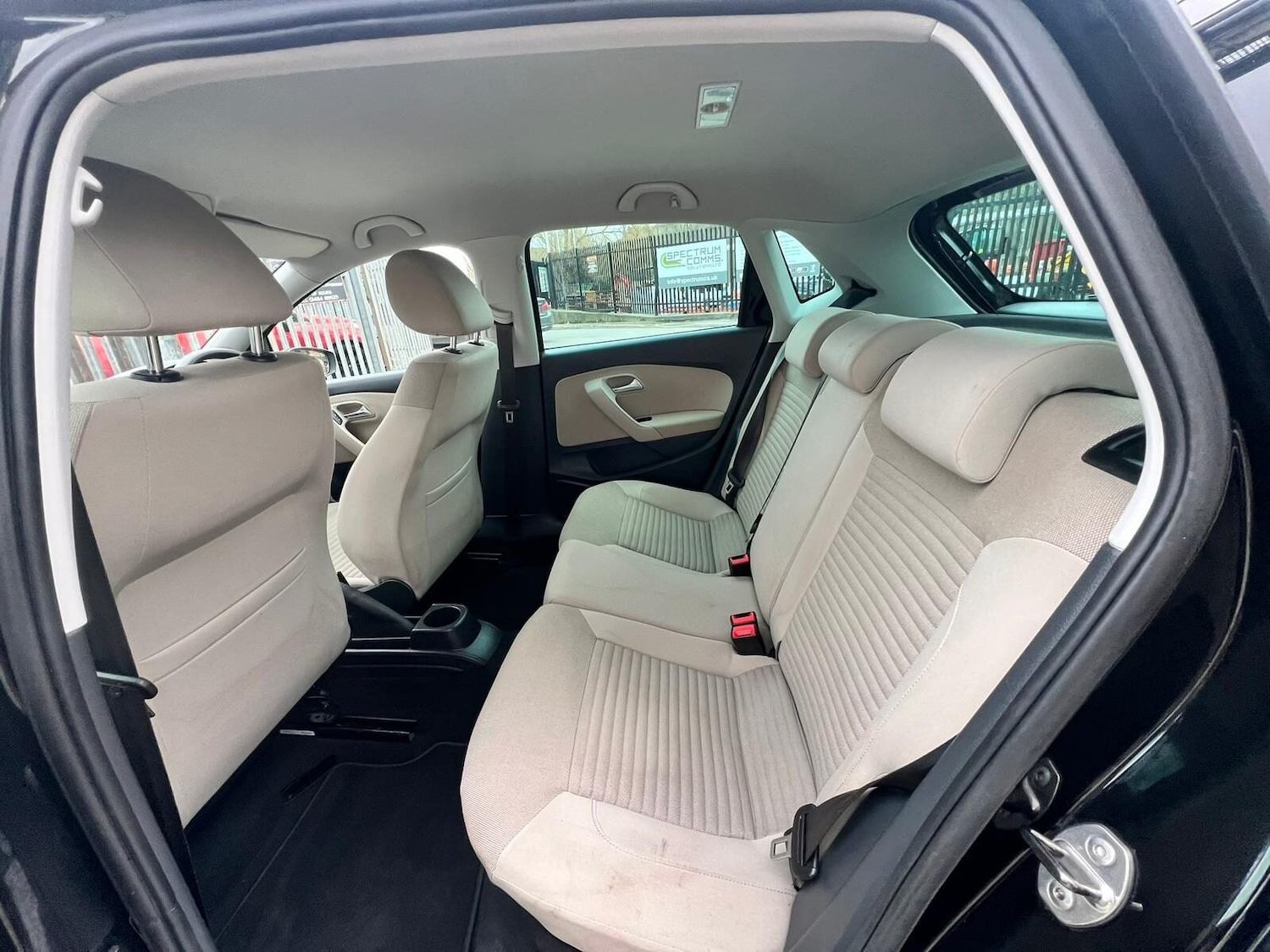 Used Volkswagen Polo 2011 for sale - 77631464: Photo 53