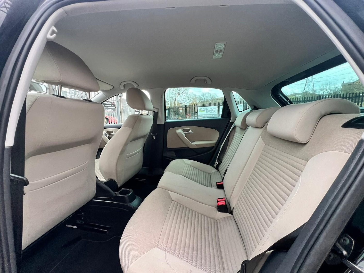 Used Volkswagen Polo 2011 for sale - 77631464: Photo 54