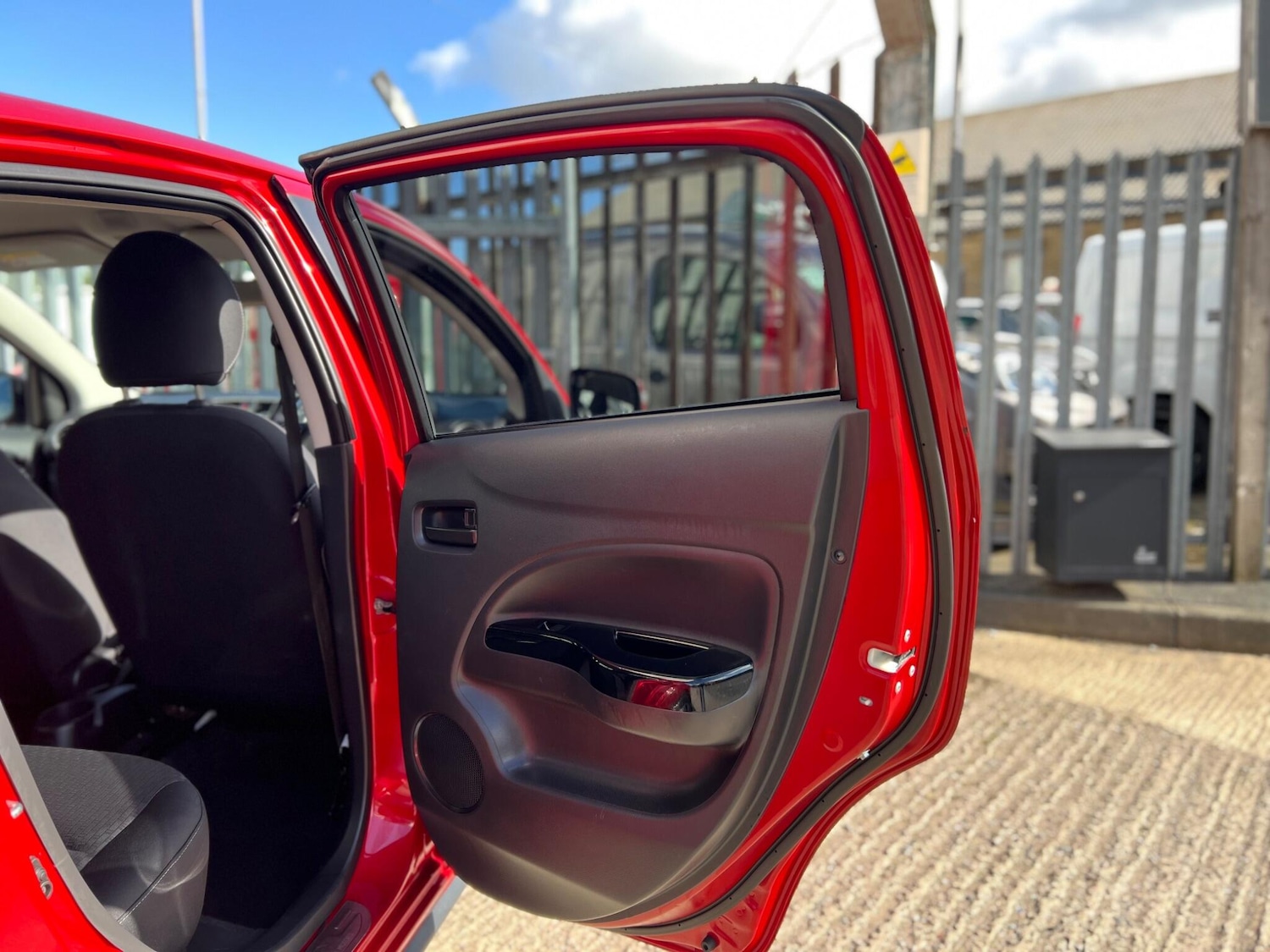 Used Mitsubishi Mirage 2016 for sale - 76584063: Photo 48