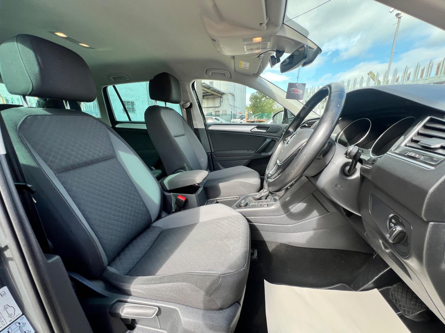 Used Volkswagen Tiguan 2019 for sale - 76584056: Photo 32