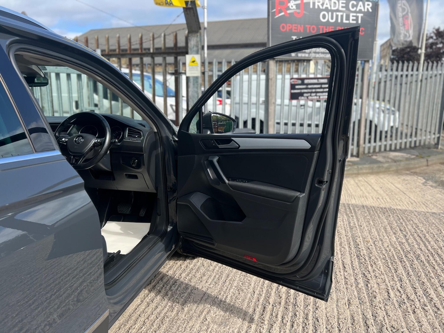 Used Volkswagen Tiguan 2019 for sale - 76584056: Photo 55