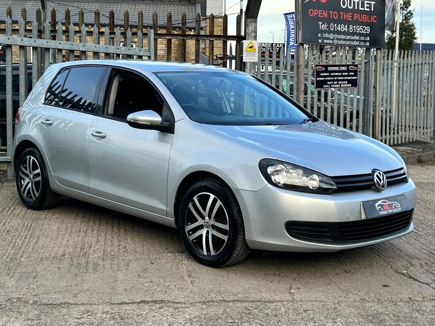 Used Volkswagen Golf 2011 for sale - 77249768: Photo 3