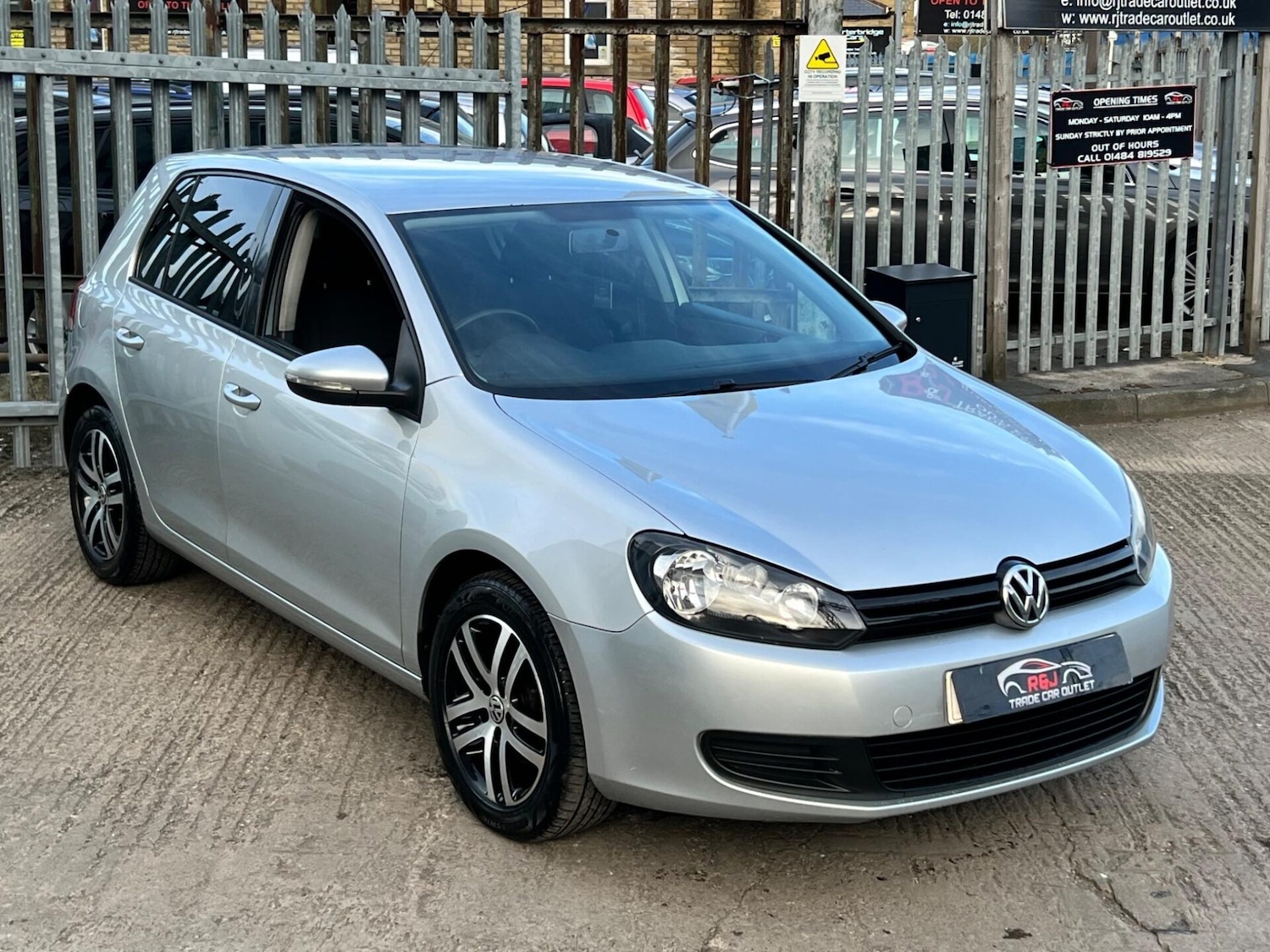 Used Volkswagen Golf 2011 for sale - 77249768: Photo 4