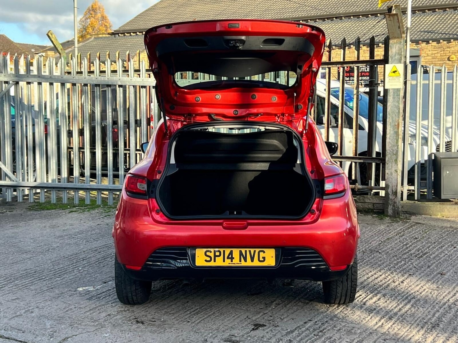 Used Renault Clio 2014 for sale - 77249724: Photo 23