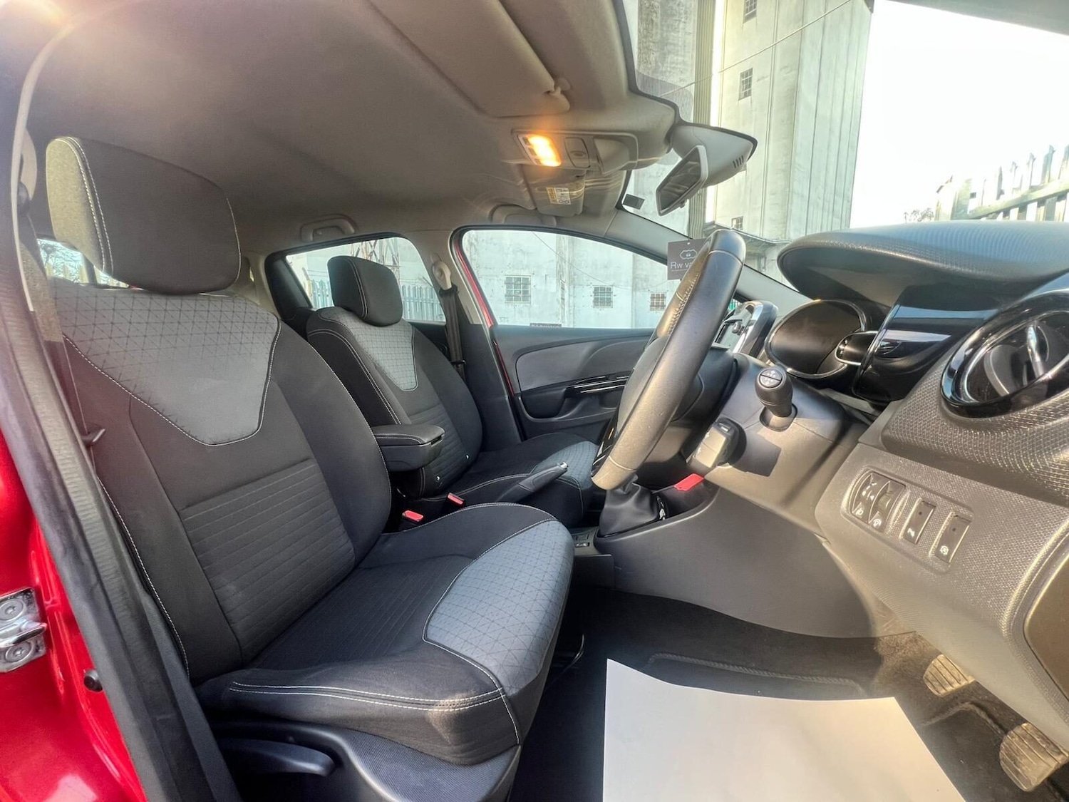 Used Renault Clio 2014 for sale - 77249724: Photo 29