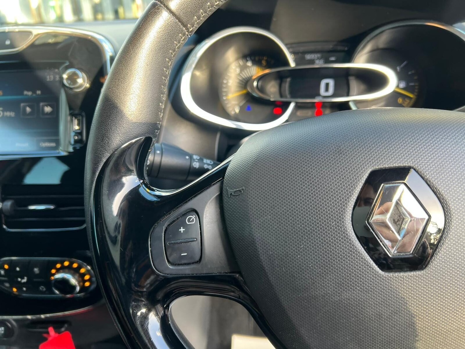 Used Renault Clio 2014 for sale - 77249724: Photo 42