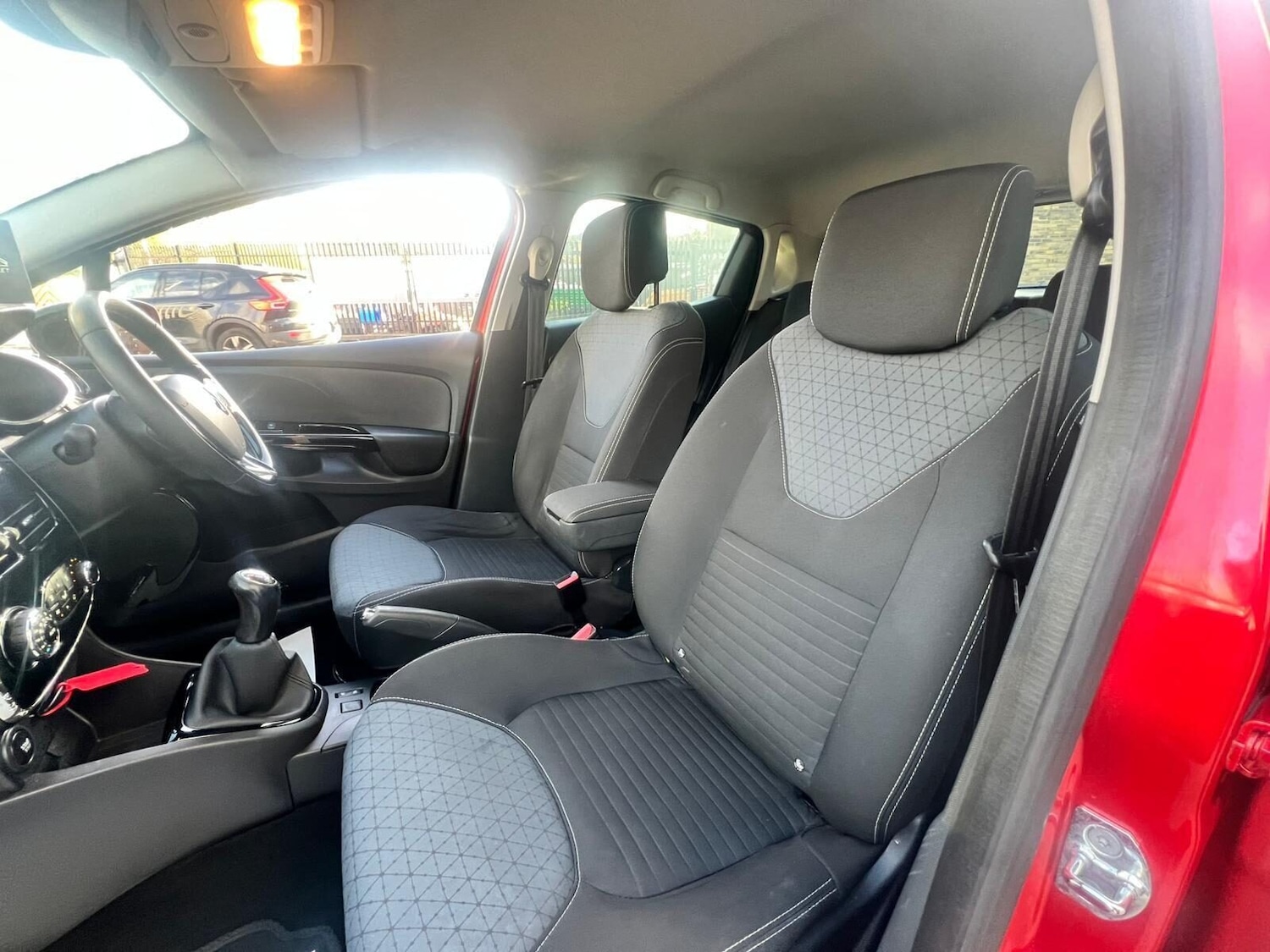 Used Renault Clio 2014 for sale - 77249724: Photo 50