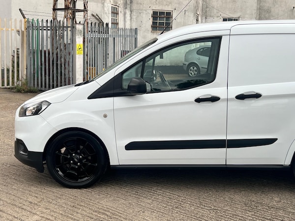 Used Ford Transit Courier 2019 for sale - 75677436: Photo 14
