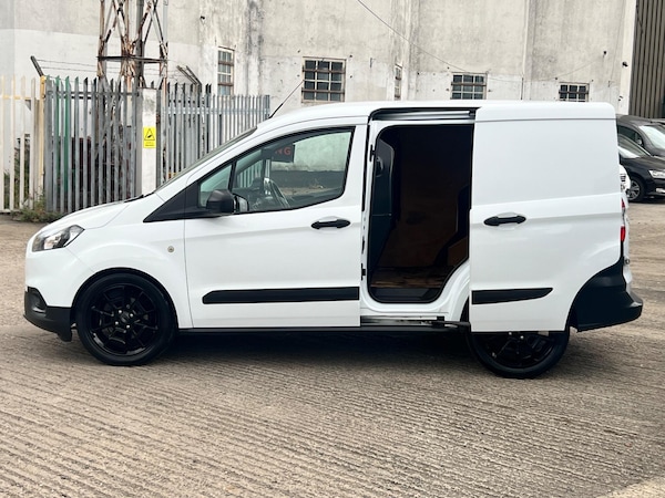 Used Ford Transit Courier 2019 for sale - 75677436: Photo 17