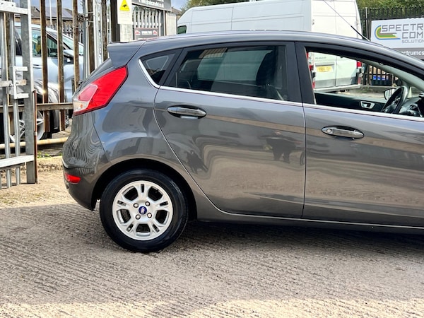 Used Ford Fiesta 2016 for sale - 76238818: Photo 10