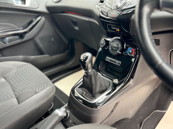 Used Ford Fiesta 2016 for sale - 76238818: Photo 39