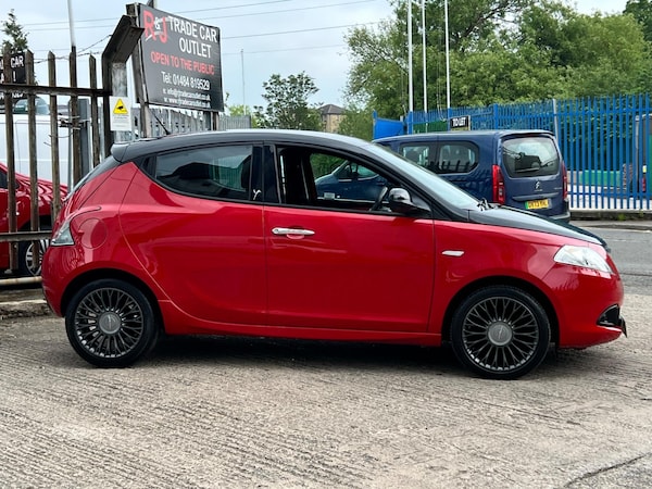 Used Chrysler Ypsilon 2012 for sale - 76260339: Photo 12