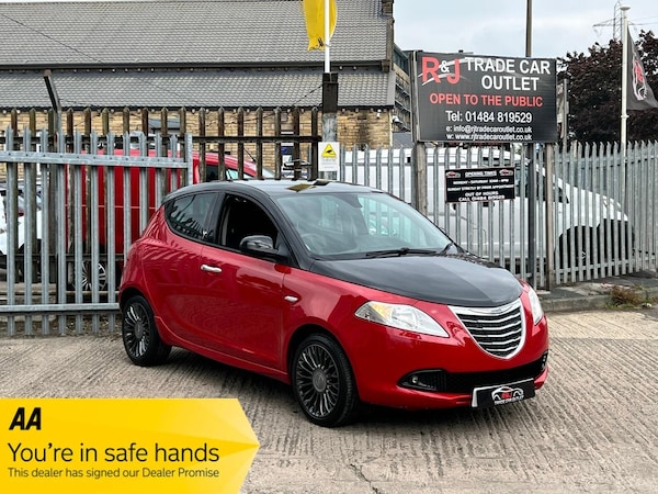 Used Chrysler Ypsilon 2012 for sale - 76260339: Photo 1