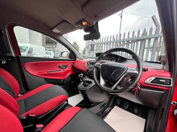 Used Chrysler Ypsilon 2012 for sale - 76260339: Photo 25