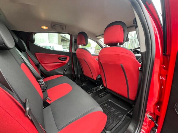 Used Chrysler Ypsilon 2012 for sale - 76260339: Photo 41