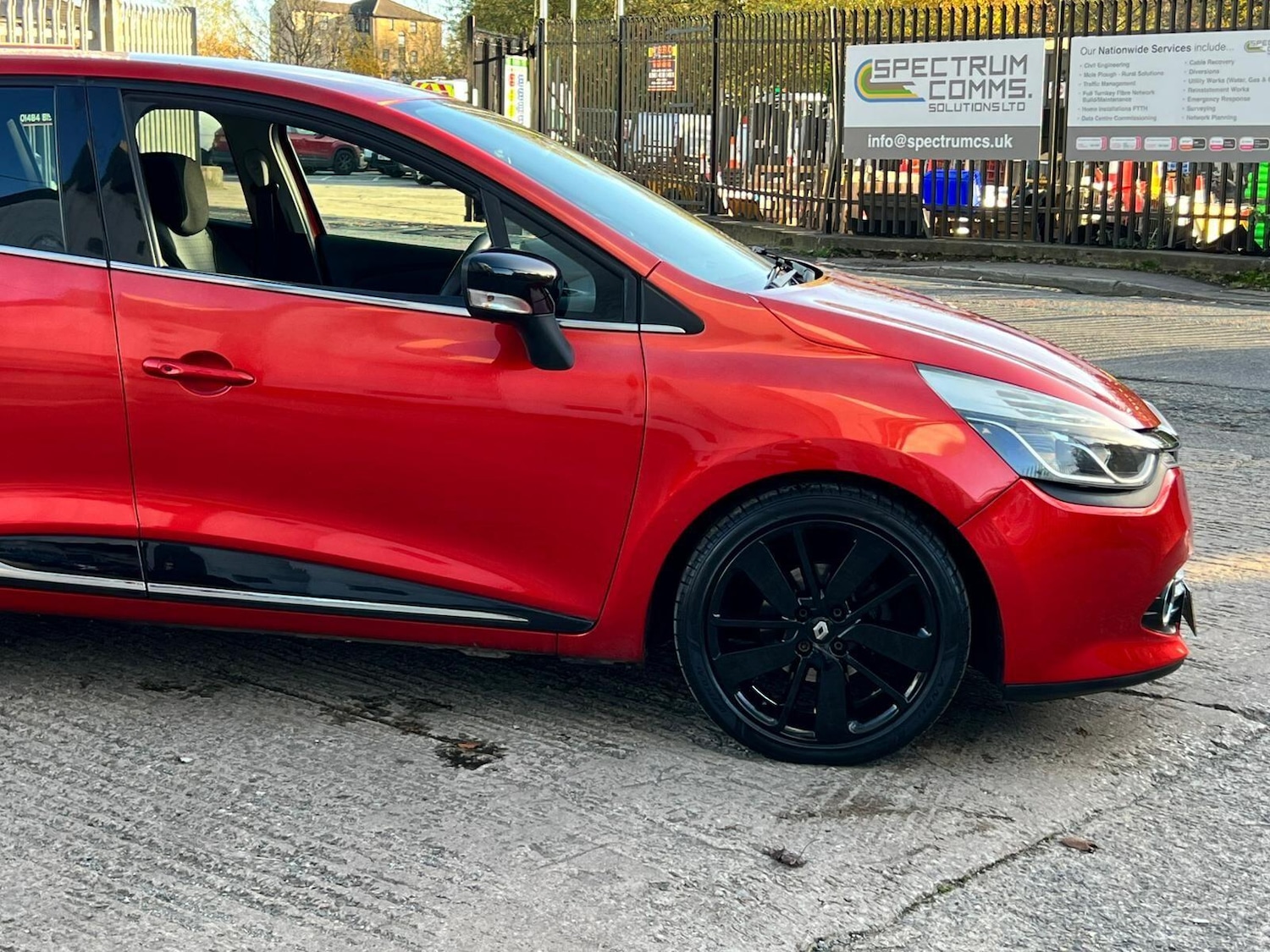 Used Renault Clio 2014 for sale - 76619965: Photo 11